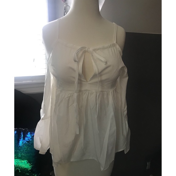 ✨LAST ONE✨ Boho Cold Shoulder Bell Sleeve Blouse - Picture 2 of 5